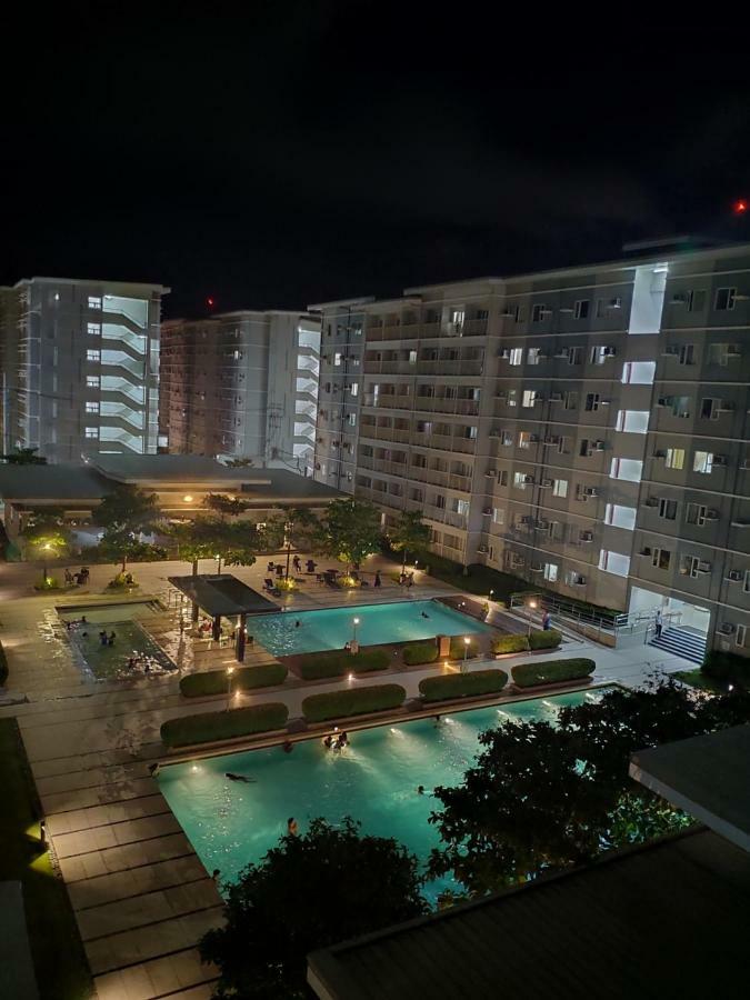 Trees Residences - Tower 11 1Br With Balcony Manila Dış mekan fotoğraf